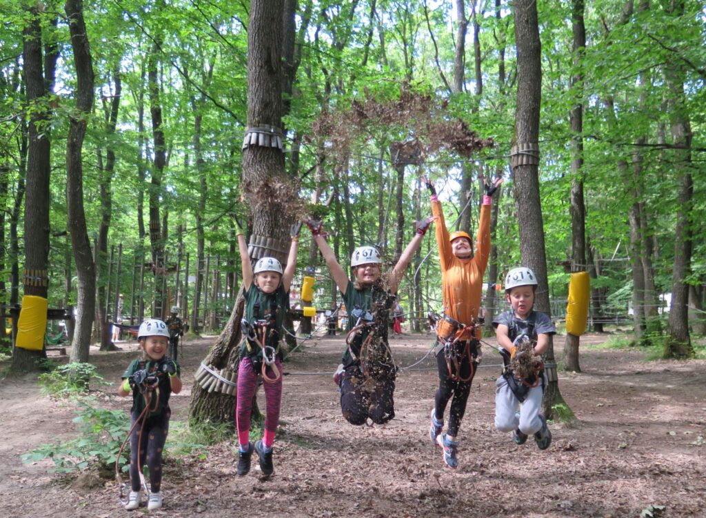 Back_to_school_2023_back _to_adventure